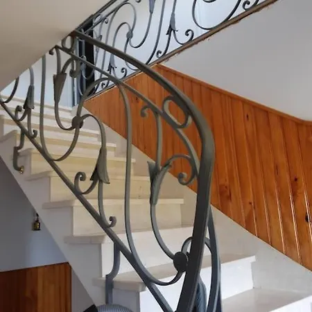 Maison Bord De Villa